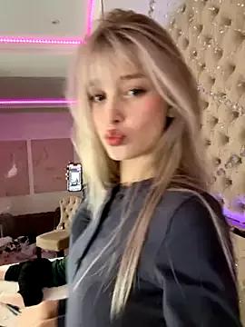 Photos of BellaSecrett from StripChat is Freechat