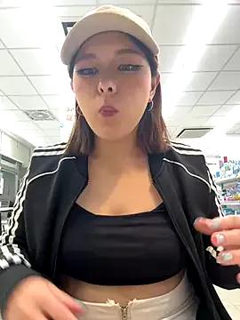 Photos of DandanBurgerking from StripChat is Freechat