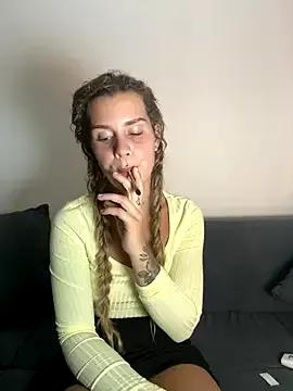 Photos of EmiliaCatalina from StripChat is Freechat