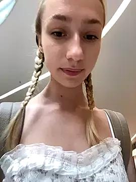 Photos of Lia__Love from StripChat is Freechat
