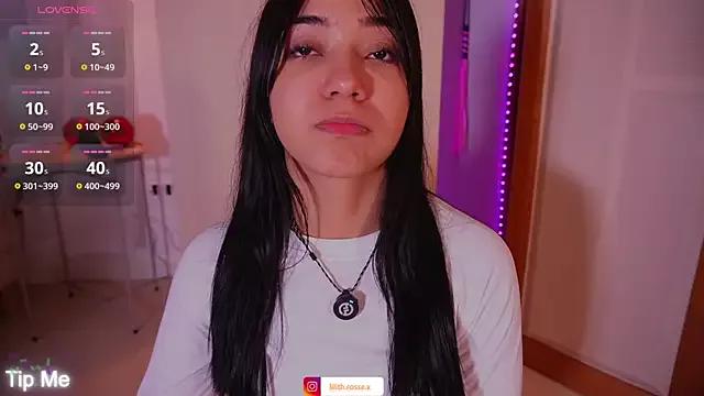 Photos of lilith__rosse from StripChat is Freechat