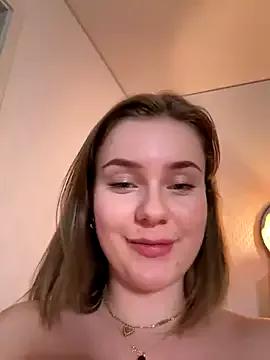 Photos of MaribelRiver from StripChat is Freechat