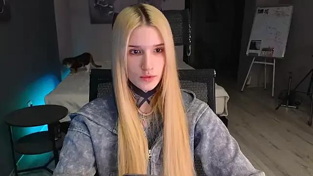 Photos of SophieInkk from StripChat is Freechat