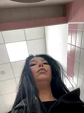 Photos of Tisha_Busty from StripChat is Freechat